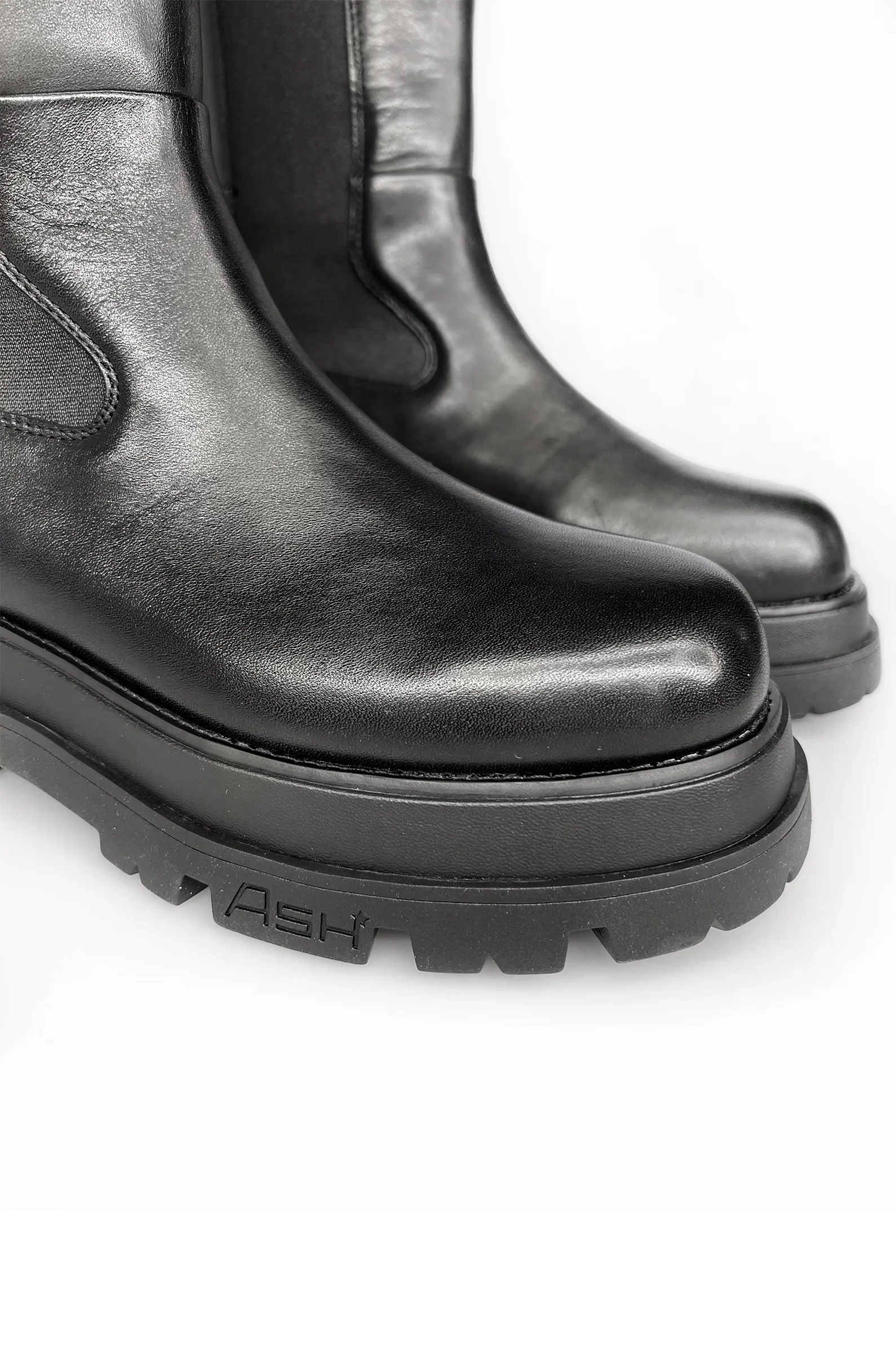 Сапоги жен. АРТ.EDEN-FW22-M-136760-001,чер,н.к-тек/н.к